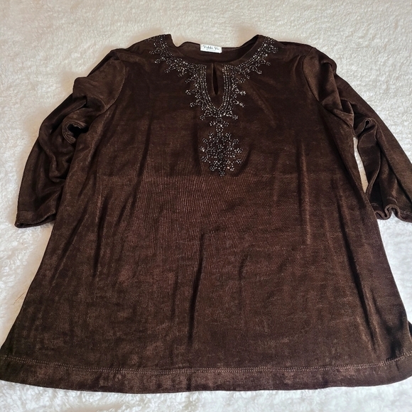 Vikki Vi Tops - 1X Shirt Top Tunic Long Brown Slinky Travel Knit Embellished